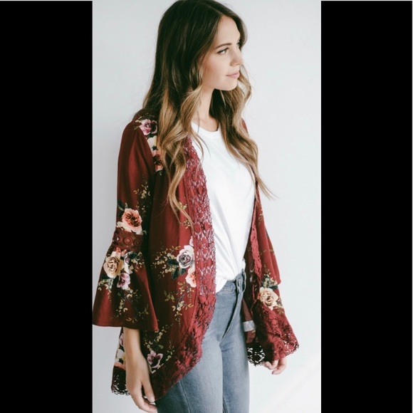 💐FLORAL KIMONO! 🌺 Hard to find!🤗 - Picture 3 of 7